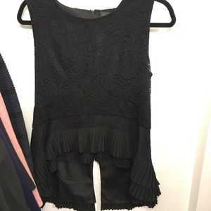 Lace ruffled vest